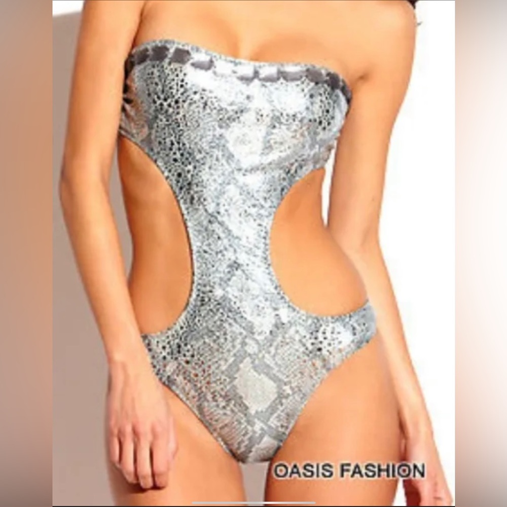 womens swimsuit Red Carter Monokini Snakeskin strapless tagged $231.00 Metallic